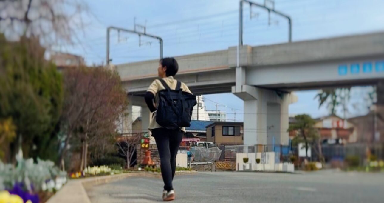 訪問看護ステーションすこやかスタッフの後ろ姿